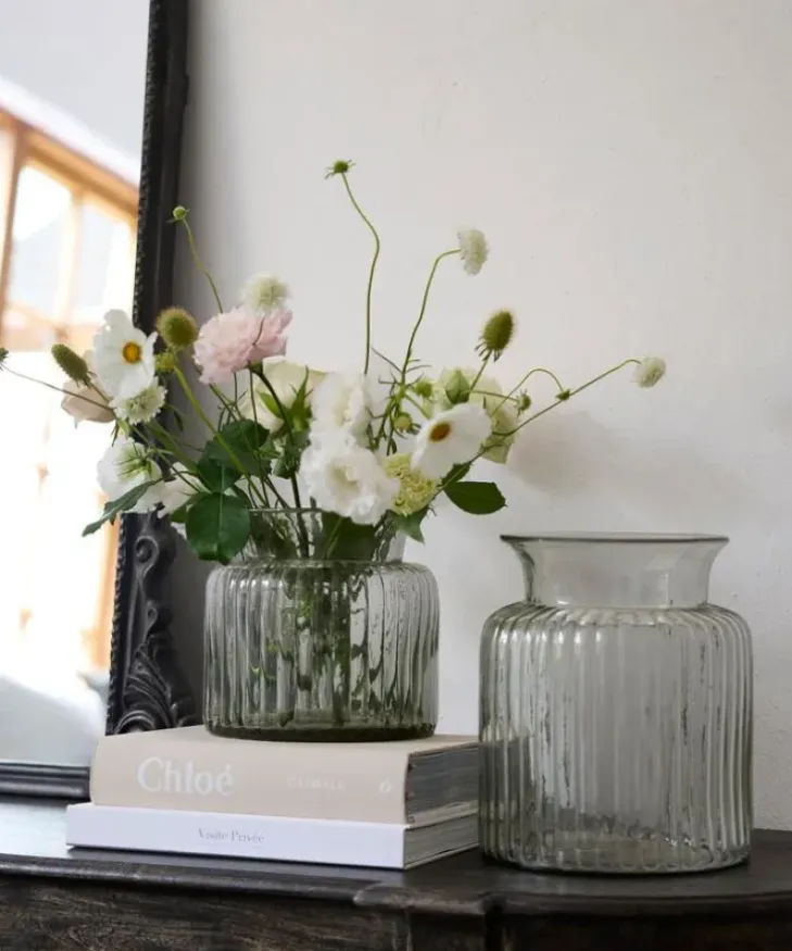 Outlet Classic Ribbed Vase Short Urns, Vases & Planters