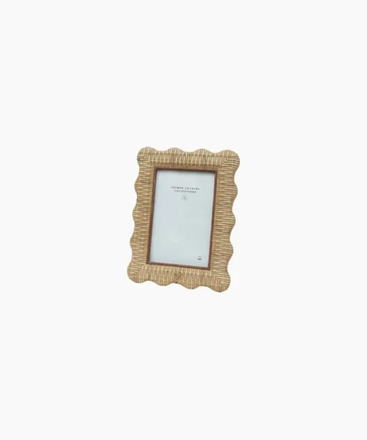 New Rattan Wavy Photo Frame 4x6 Photoframes